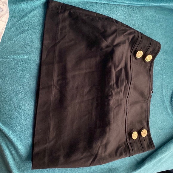 Express black skirt with gold buttons front back Size 0 - Picture 3 of 3